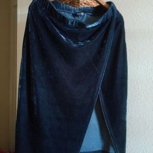 Velvet skirt